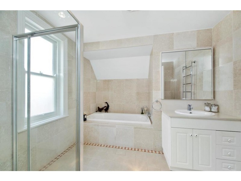 11 Hurst Street, Goulburn NSW 2580