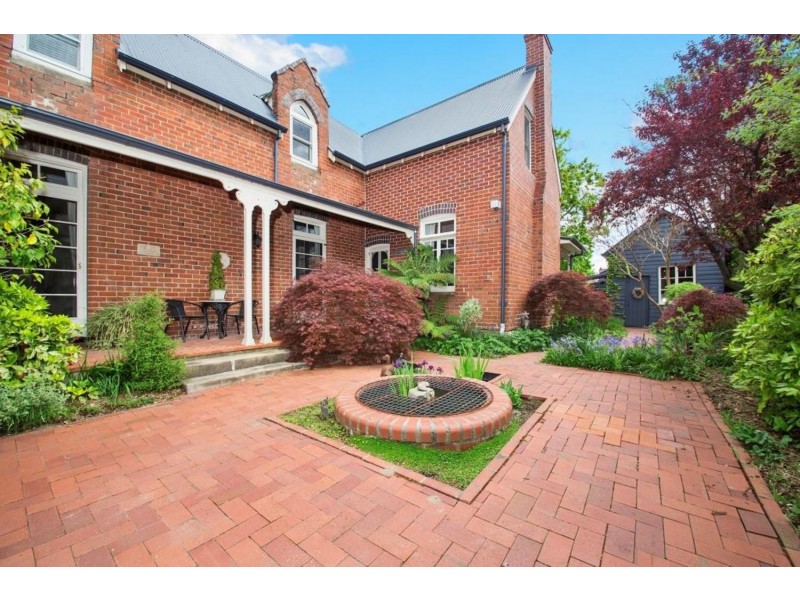 11 Hurst Street, Goulburn NSW 2580