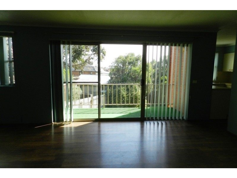 2/33 Ottiwell Street, Goulburn NSW 2580