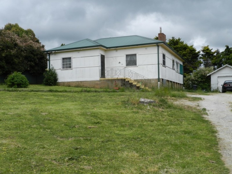 21 Wade Street, Crookwell NSW 2583