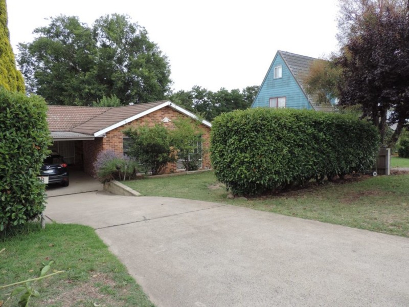 8 Emma Street, Goulburn NSW 2580