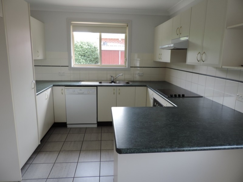 8 Brownhill Street, Goulburn NSW 2580