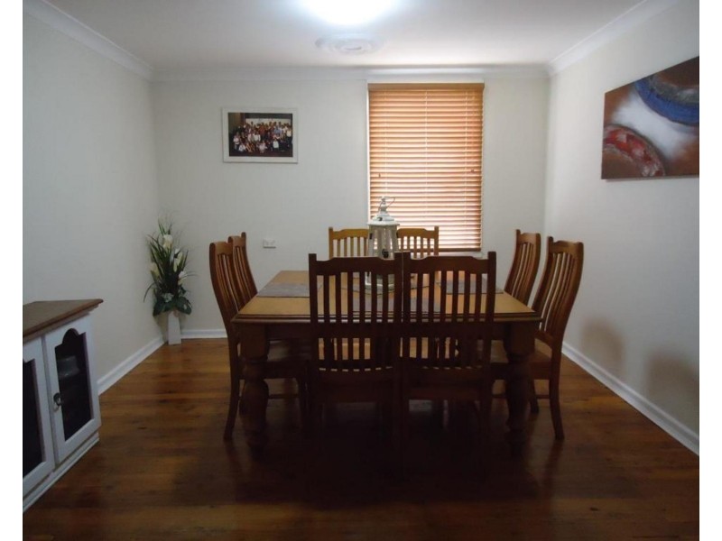 6 Robertson Street, Crookwell NSW 2583