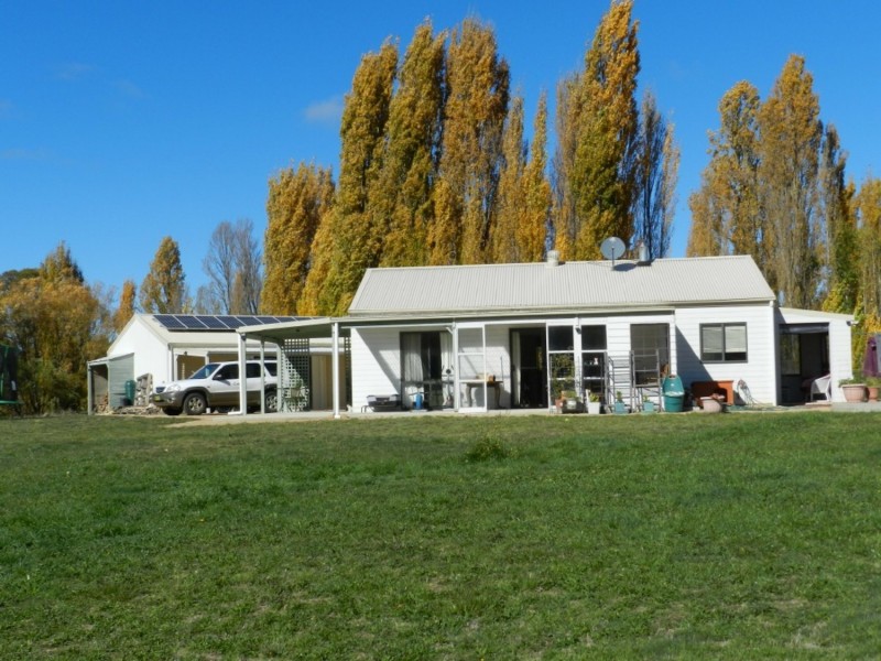 882 Peelwood Road, Laggan NSW 2583