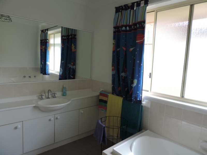 124 Green Valley Road, Goulburn NSW 2580