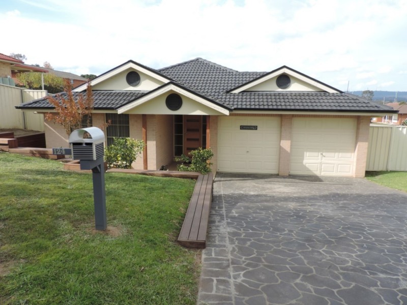 124 Green Valley Road, Goulburn NSW 2580
