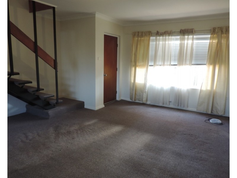 2/137 Cowper Street, Goulburn NSW 2580