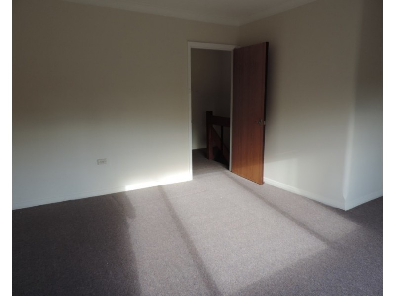 2/137 Cowper Street, Goulburn NSW 2580