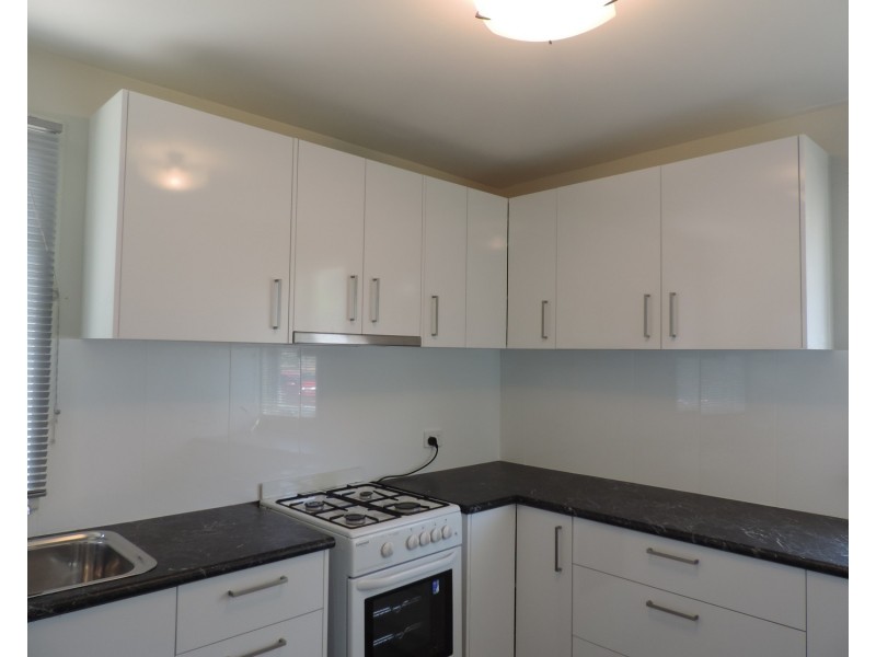 14 Strathallen Crescent, Goulburn NSW 2580