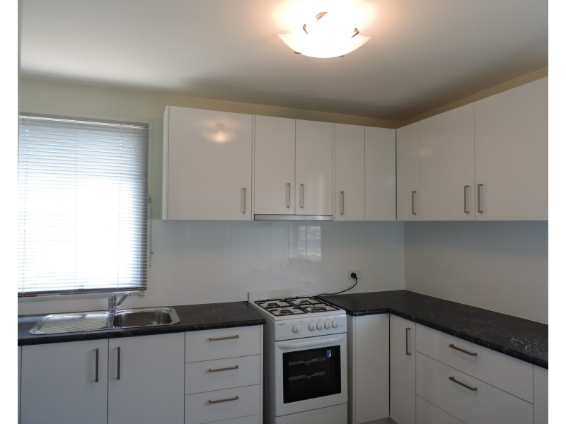 14 Strathallen Crescent, Goulburn NSW 2580