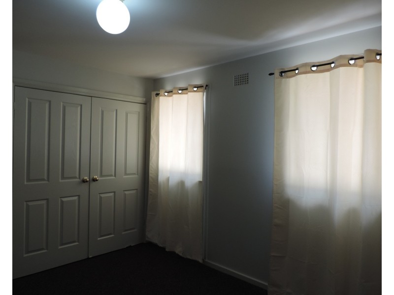 14 Strathallen Crescent, Goulburn NSW 2580