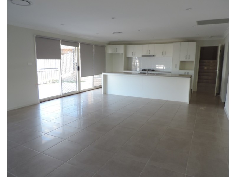 20 Walsh Drive, Goulburn NSW 2580