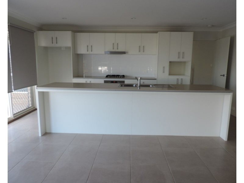 20 Walsh Drive, Goulburn NSW 2580
