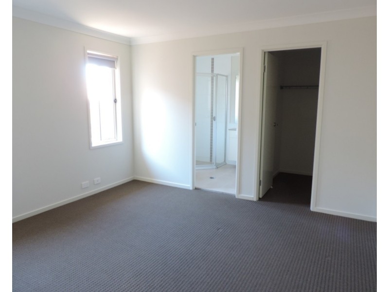 20 Walsh Drive, Goulburn NSW 2580