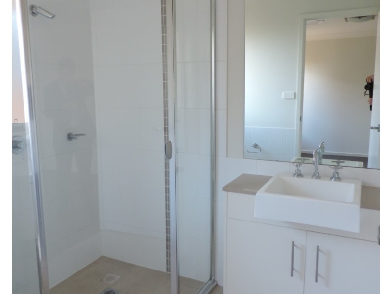 20 Walsh Drive, Goulburn NSW 2580