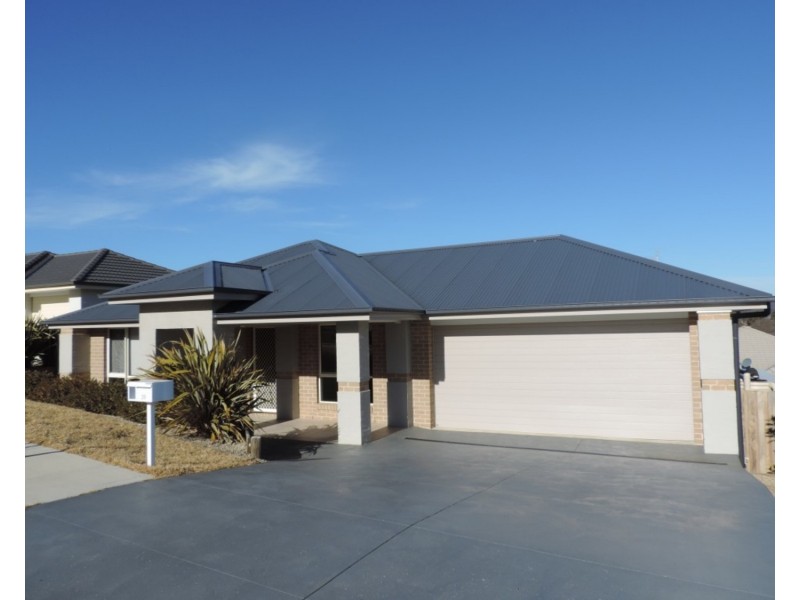 20 Walsh Drive, Goulburn NSW 2580
