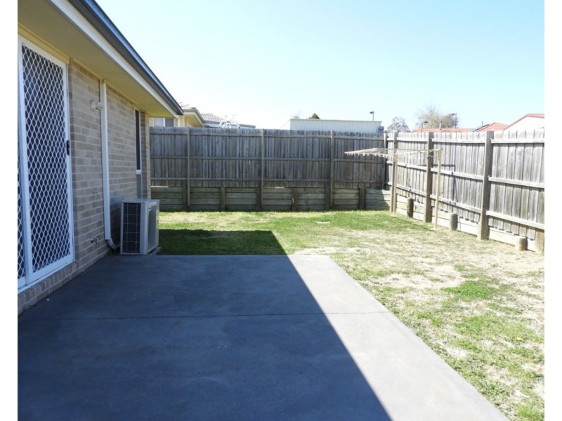 16 Stombuco Place, Goulburn NSW 2580