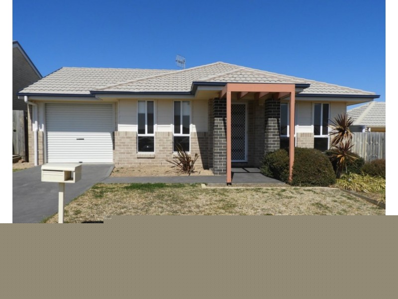 16 Stombuco Place, Goulburn NSW 2580