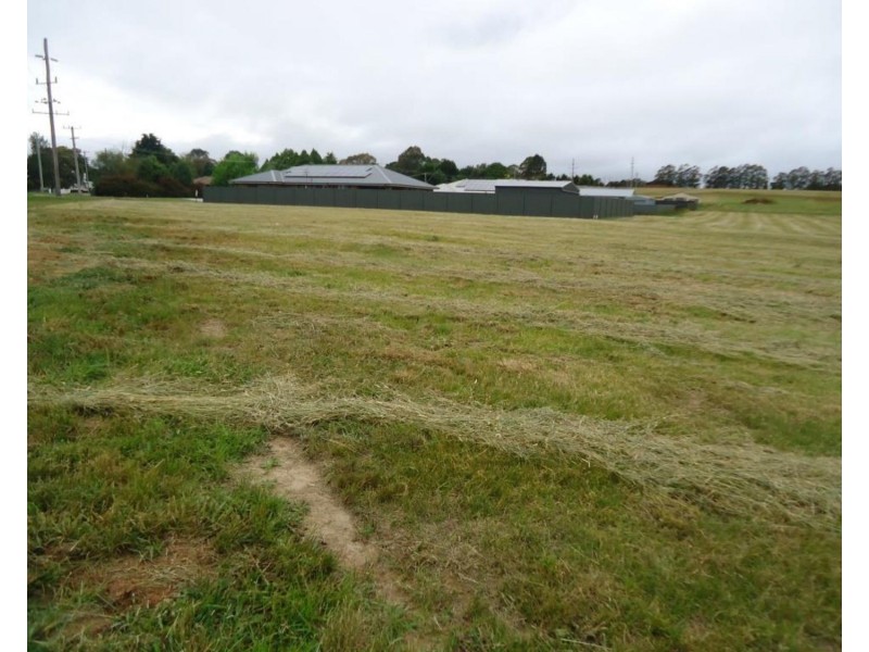 7 Graham Crescent, Crookwell NSW 2583