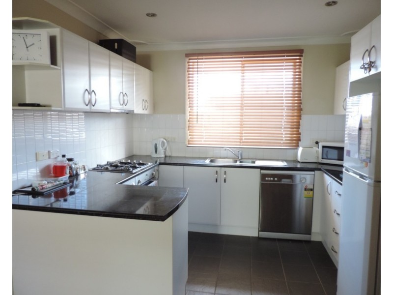 2/8 Cowper Street, Goulburn NSW 2580