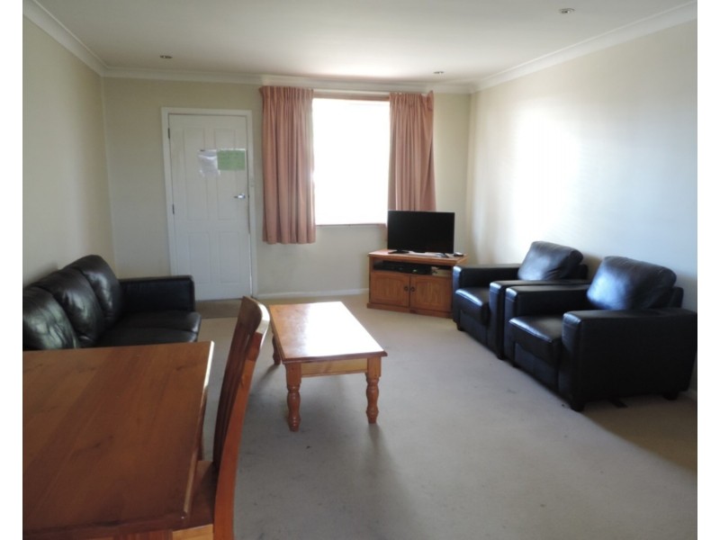 2/8 Cowper Street, Goulburn NSW 2580