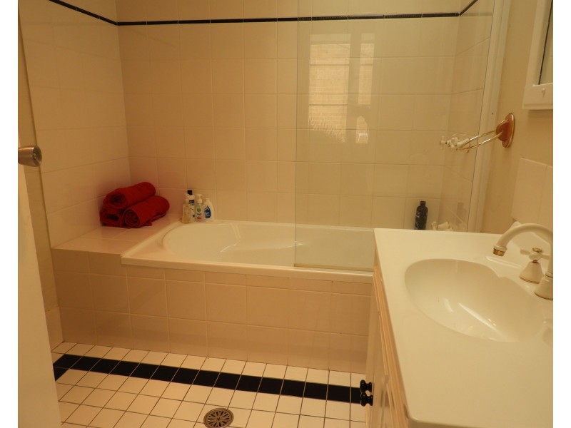 168 Cowper Street, Goulburn NSW 2580