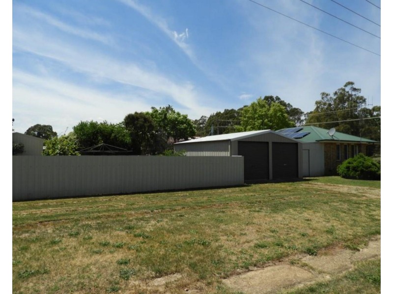 22 Crown Street, Crookwell NSW 2583