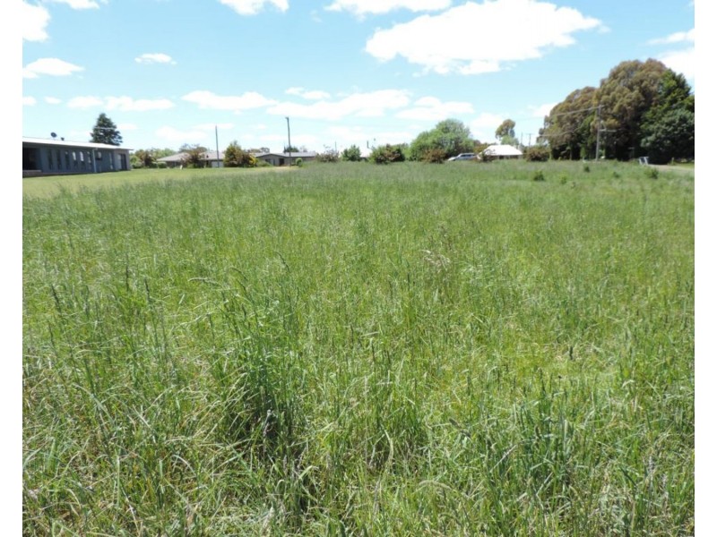 5 Clements Street, Crookwell NSW 2583