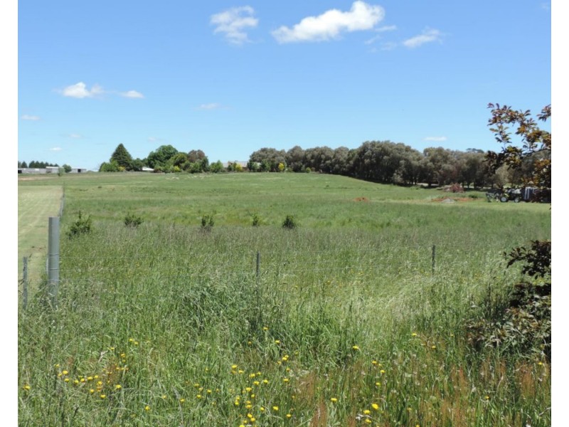 6 Clements Street, Crookwell NSW 2583