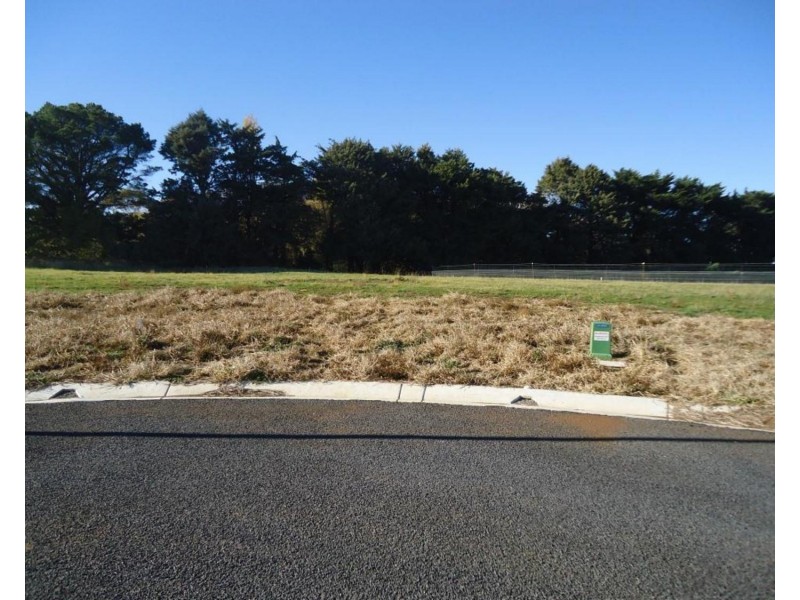 17 Graham Crescent, Crookwell NSW 2583