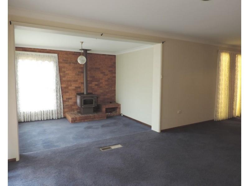 2 Macalister Drive, Goulburn NSW 2580