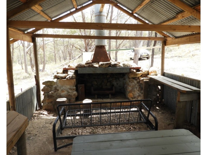 202 Long Gulley Road, Bannaby NSW 2580