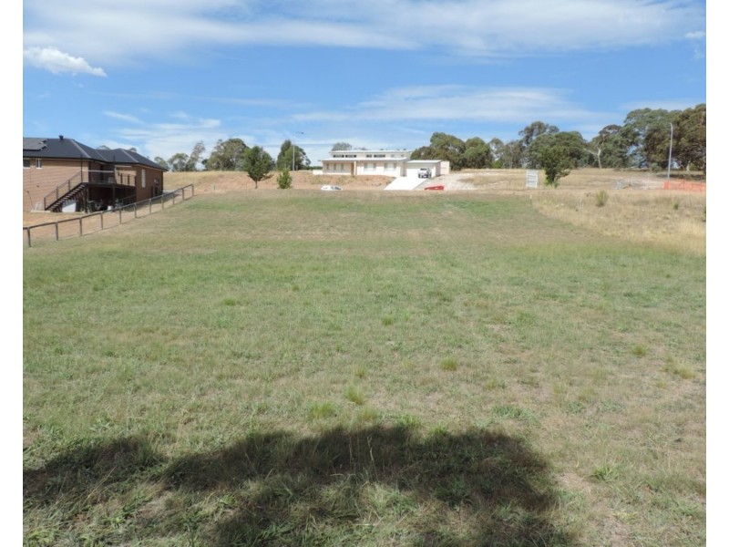 11 Sanctuary Drive, Goulburn NSW 2580