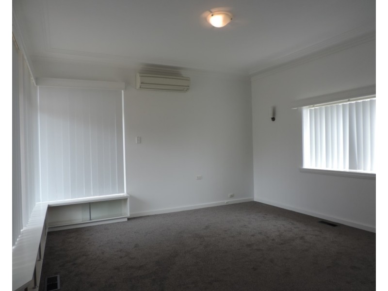 6 Werriwa Street, Goulburn NSW 2580