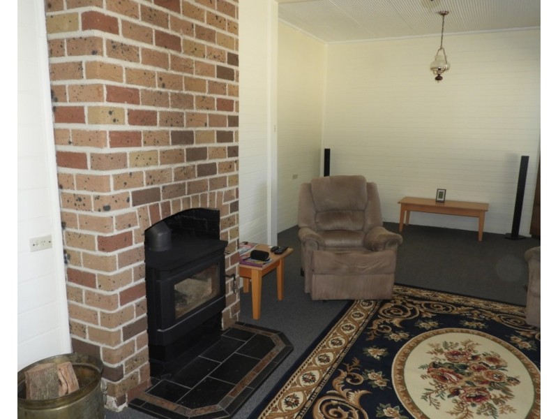 19 Court Street, Taralga NSW 2580