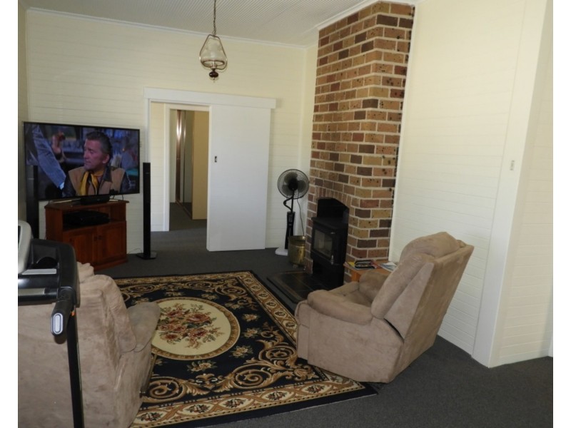 19 Court Street, Taralga NSW 2580