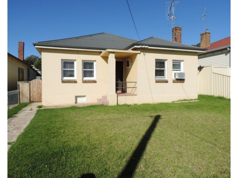 15 Bellevue Street, Goulburn NSW 2580