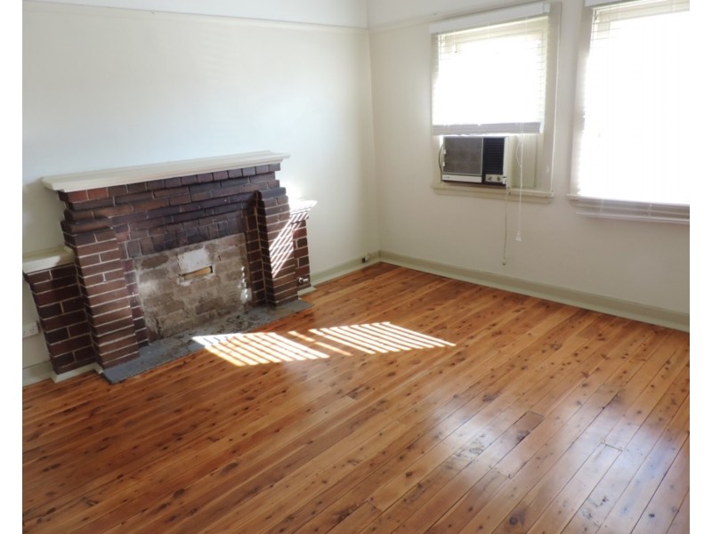 15 Bellevue Street, Goulburn NSW 2580