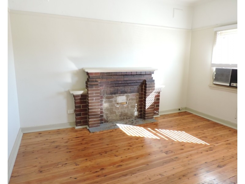 15 Bellevue Street, Goulburn NSW 2580