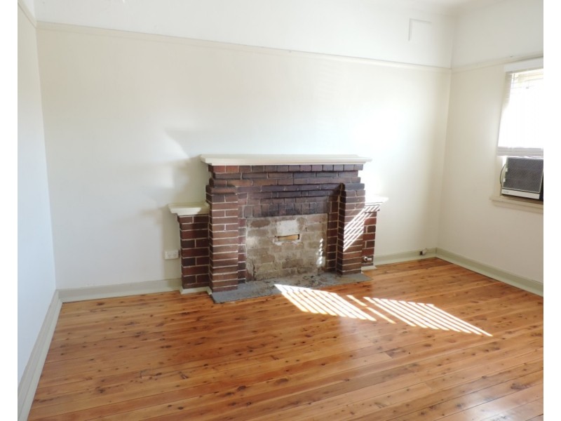 15 Bellevue Street, Goulburn NSW 2580