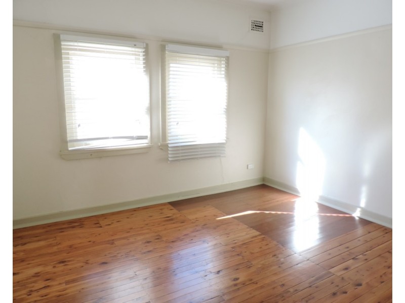 15 Bellevue Street, Goulburn NSW 2580