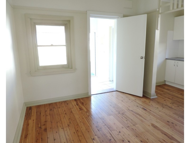 15 Bellevue Street, Goulburn NSW 2580