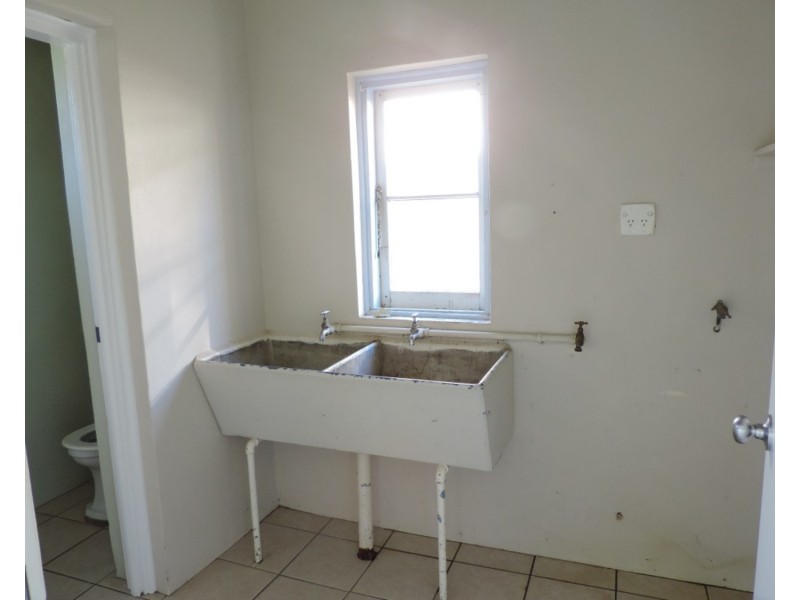 15 Bellevue Street, Goulburn NSW 2580