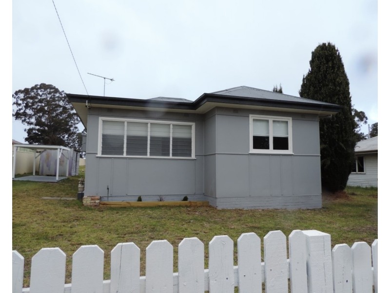 18 Goulburn Street, Marulan NSW 2579