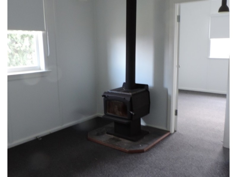 18 Goulburn Street, Marulan NSW 2579