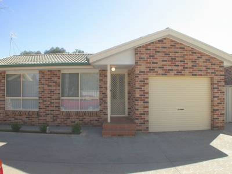 2/4 Barellan Street, Griffith NSW 2680