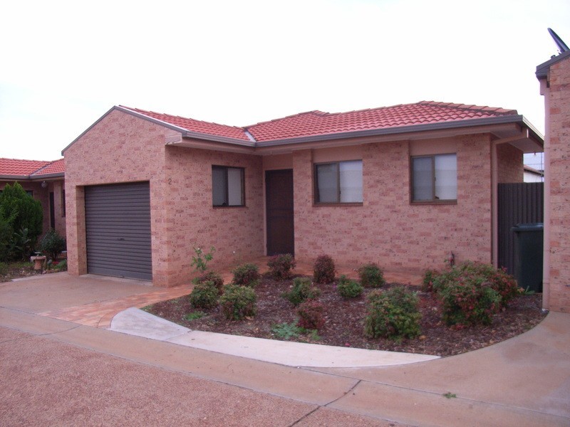 2/28 Coolah Street, Griffith NSW 2680