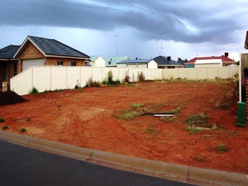 5 Hopbush Crescent, Griffith NSW 2680
