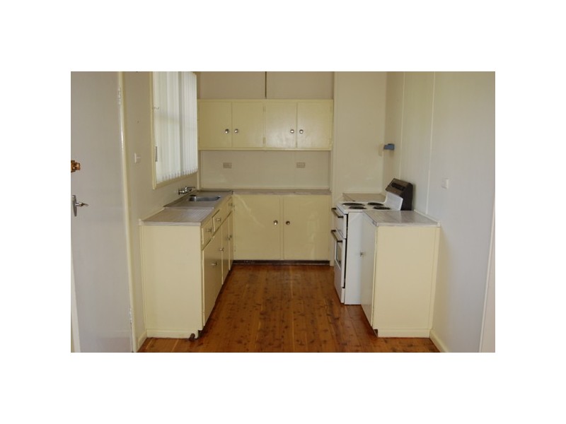 27 Kingfisher Avenue, Coleambally NSW 2707