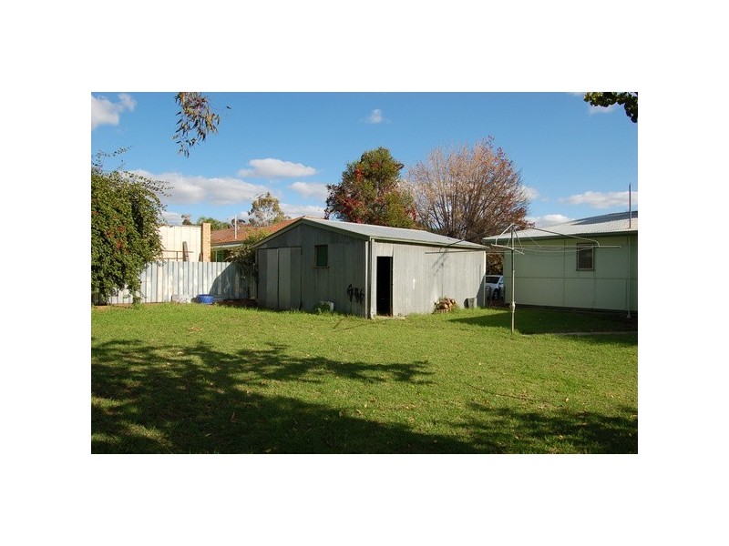 27 Kingfisher Avenue, Coleambally NSW 2707